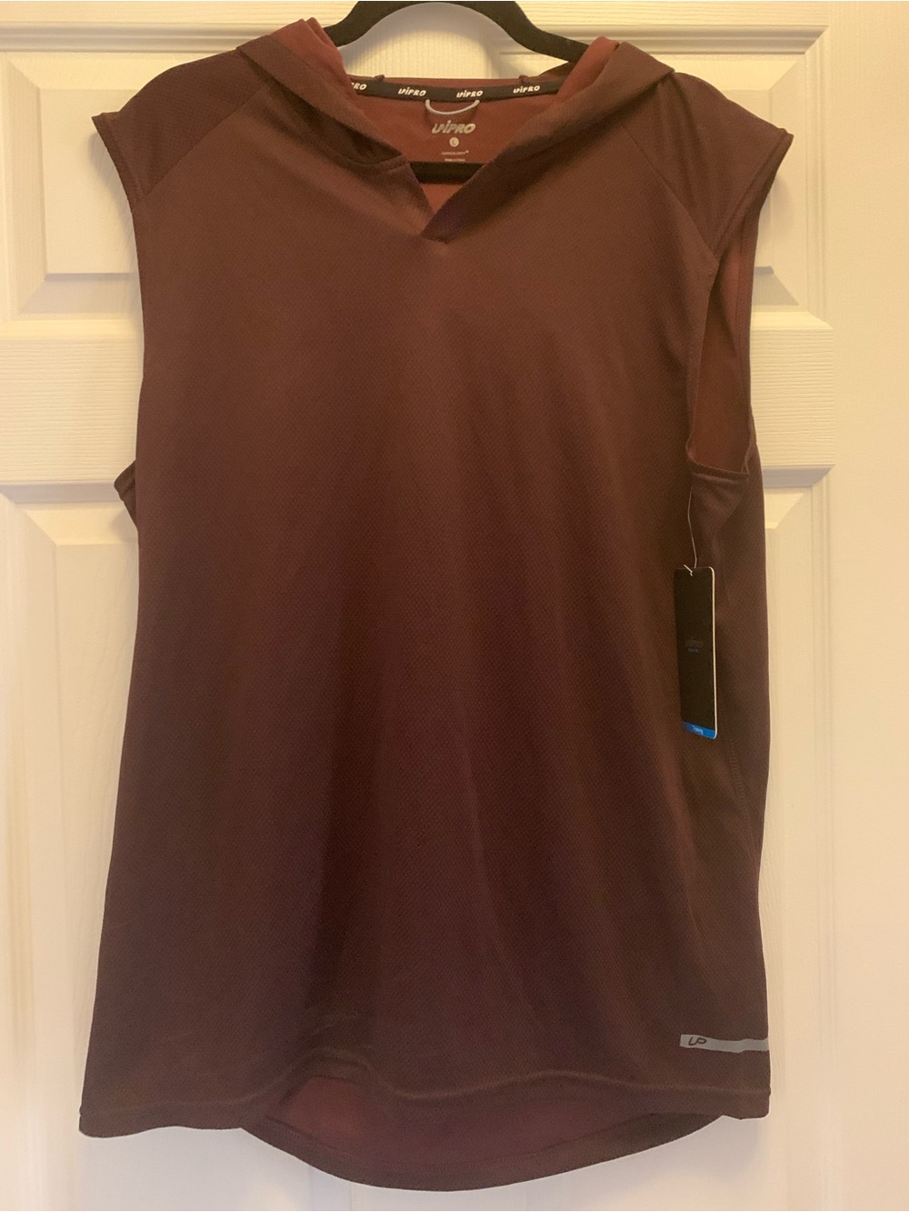 Men’s Uniqlo NWT Qwick Dry Sleeveless Hooded Athletic Top - Burgundy